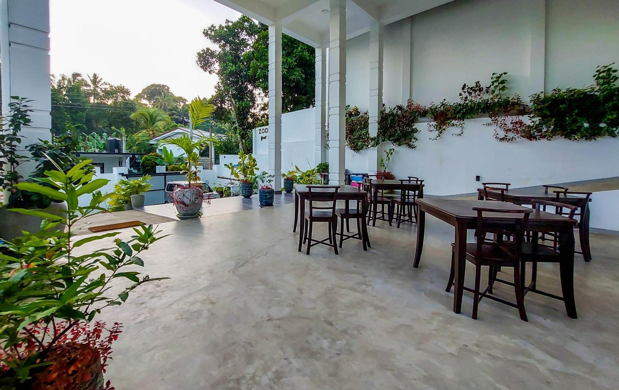 Zodiak Hotel Tangalle Exterior photo
